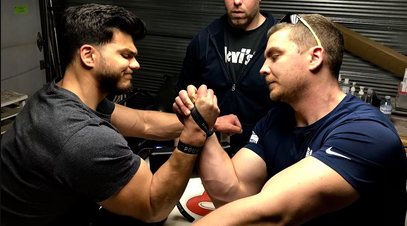 arm wrestling with strap